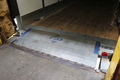 Used Bluff EP-Series Edge-of-Dock Levelers